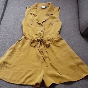 WOMEN'S SLEEVELESS ROMPER SHORTS